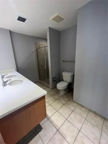 1120 E Kennedy Boulevard Tampa FL 33602