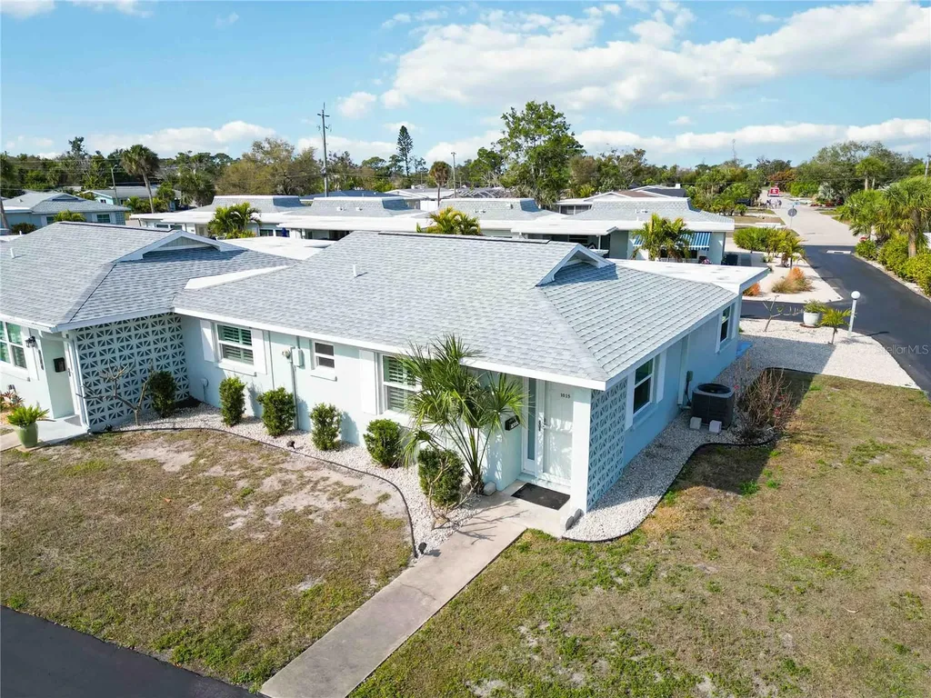 1015 Beach Manor Circle Venice FL 34285