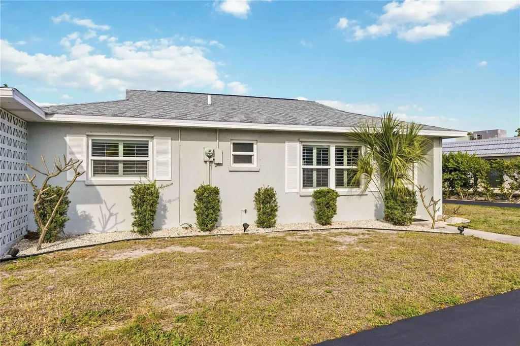 1015 Beach Manor Circle Venice FL 34285