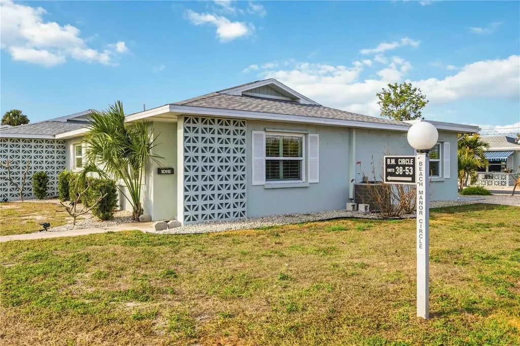 1015 Beach Manor Circle Venice FL 34285