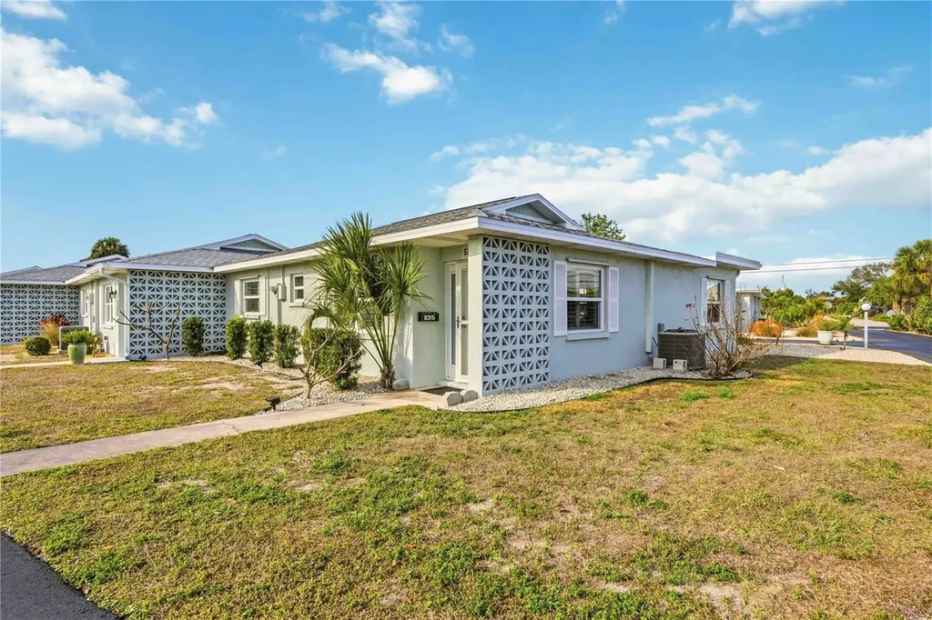 1015 Beach Manor Circle Venice FL 34285