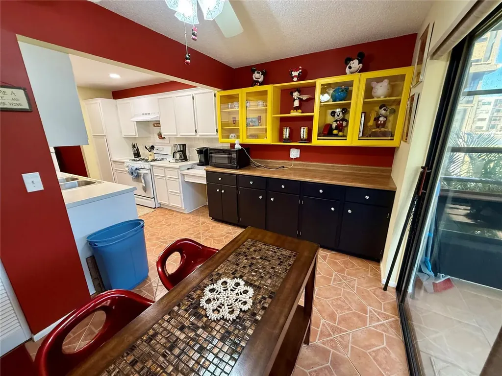 6070 80th Street N St Petersburg FL 33709
