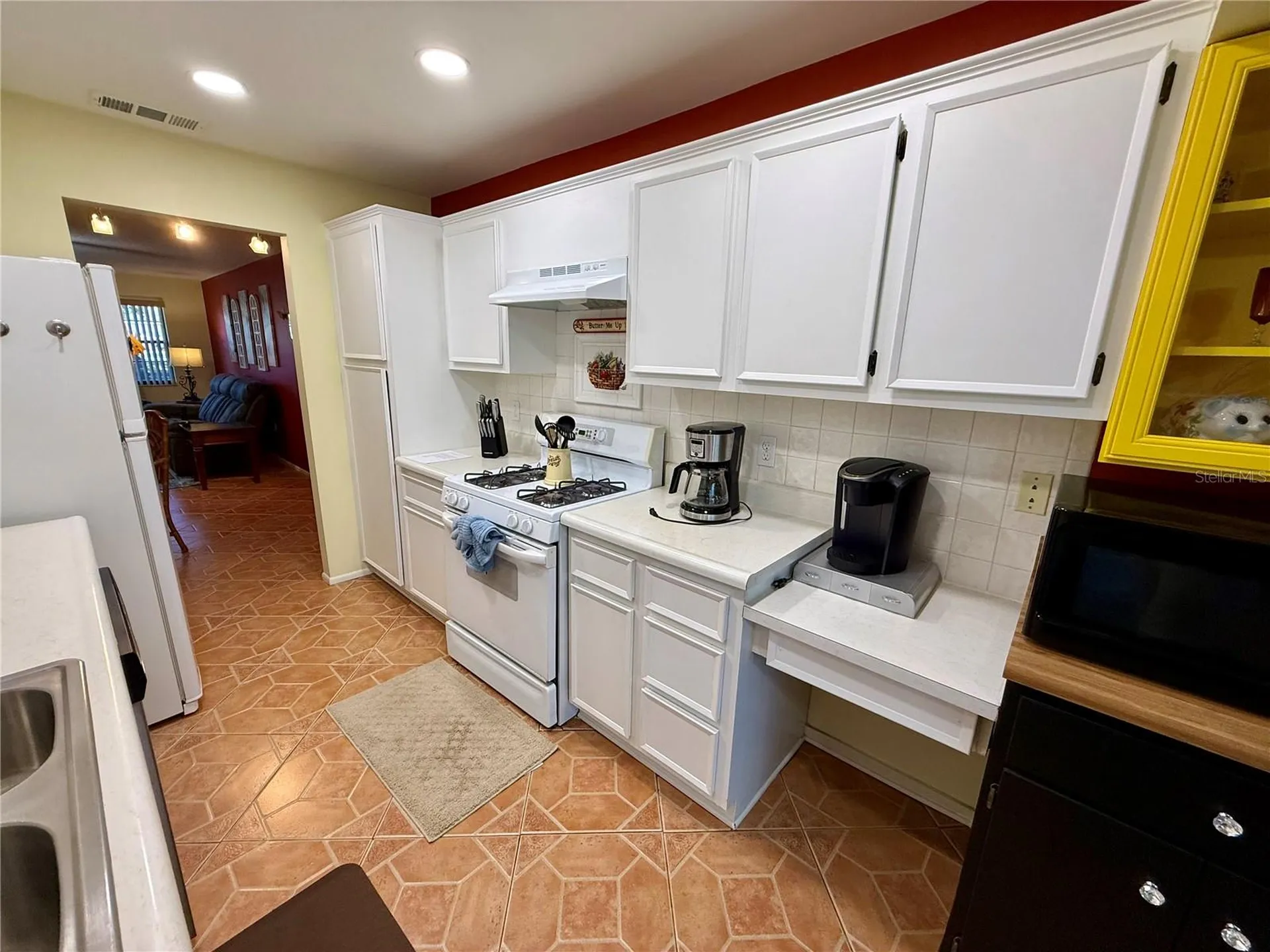 6070 80th Street N St Petersburg FL 33709