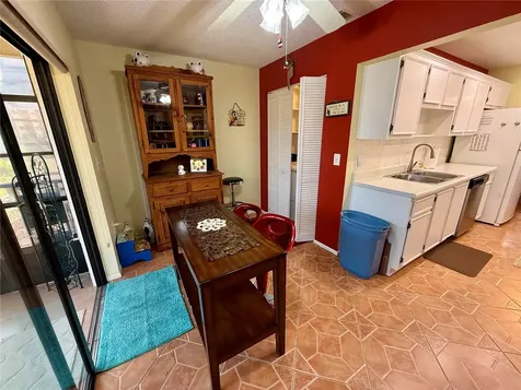 6070 80th Street N St Petersburg FL 33709