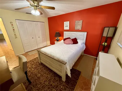 6070 80th Street N St Petersburg FL 33709