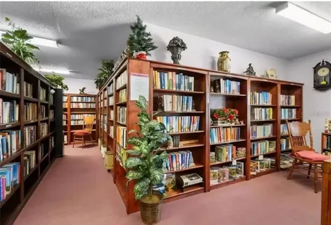 6070 80th Street N St Petersburg FL 33709