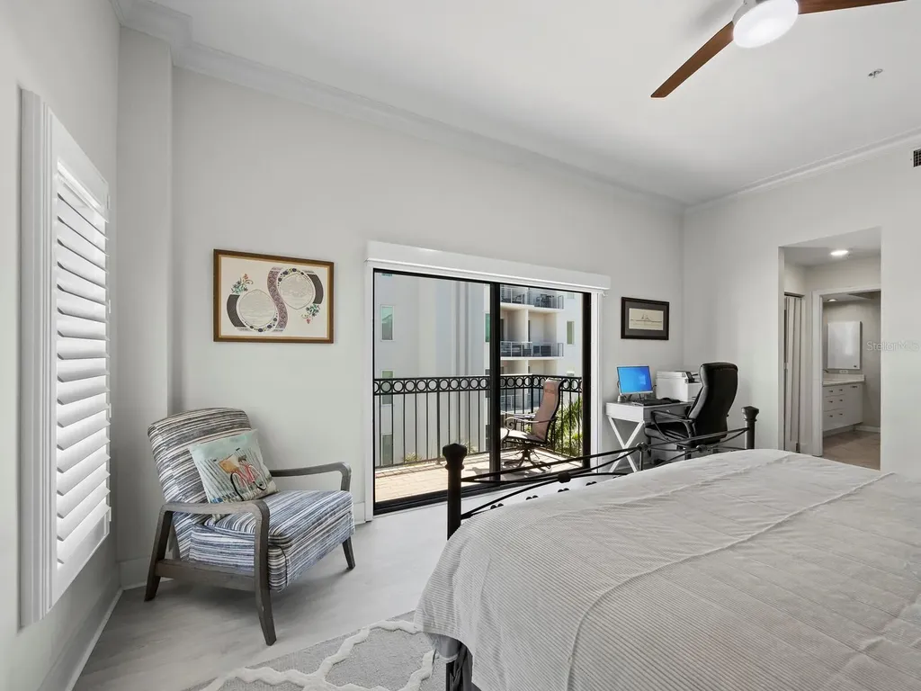205 Golden Gate Point Sarasota FL 34236