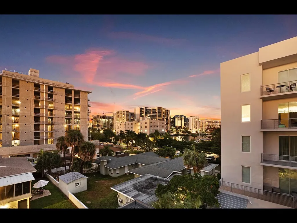 205 Golden Gate Point Sarasota FL 34236