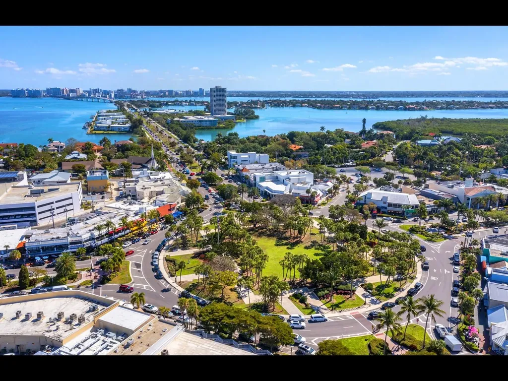 205 Golden Gate Point Sarasota FL 34236