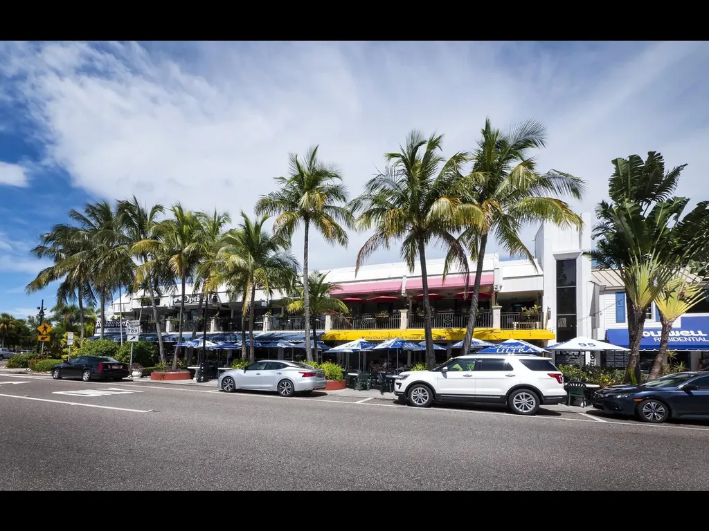 205 Golden Gate Point Sarasota FL 34236