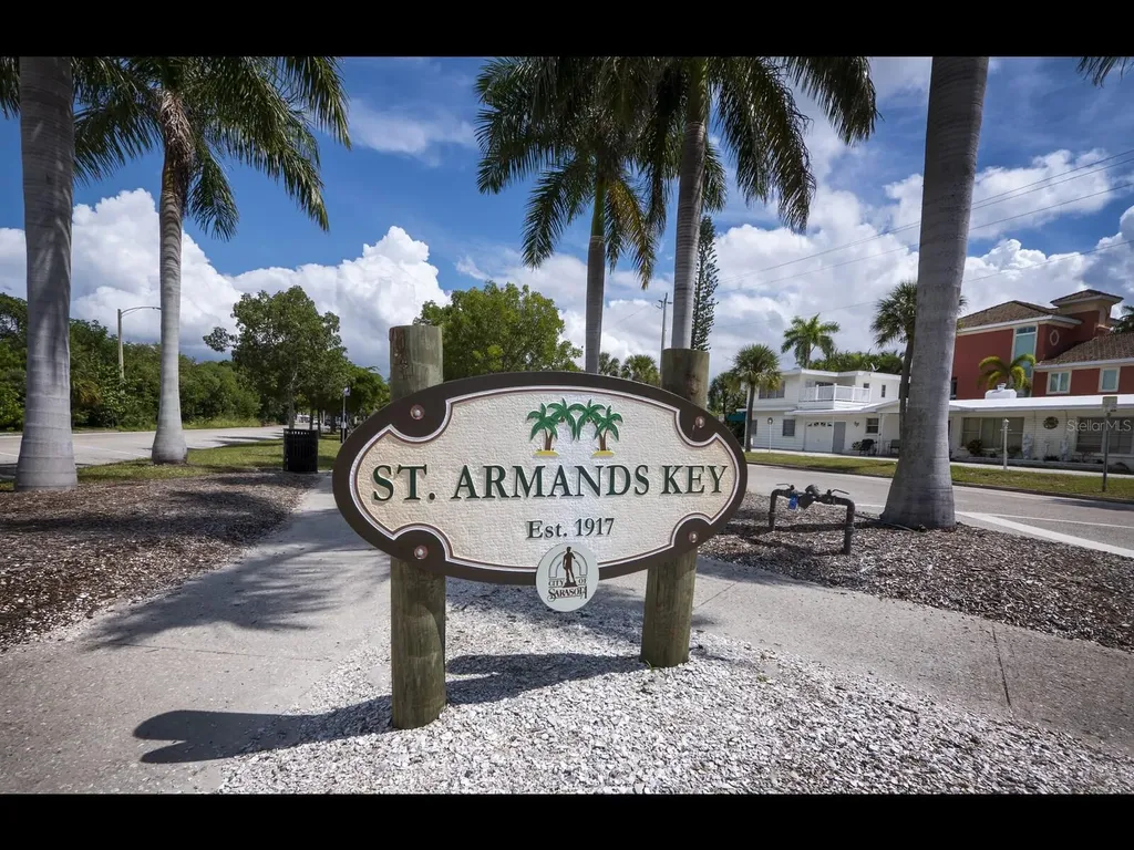 205 Golden Gate Point Sarasota FL 34236