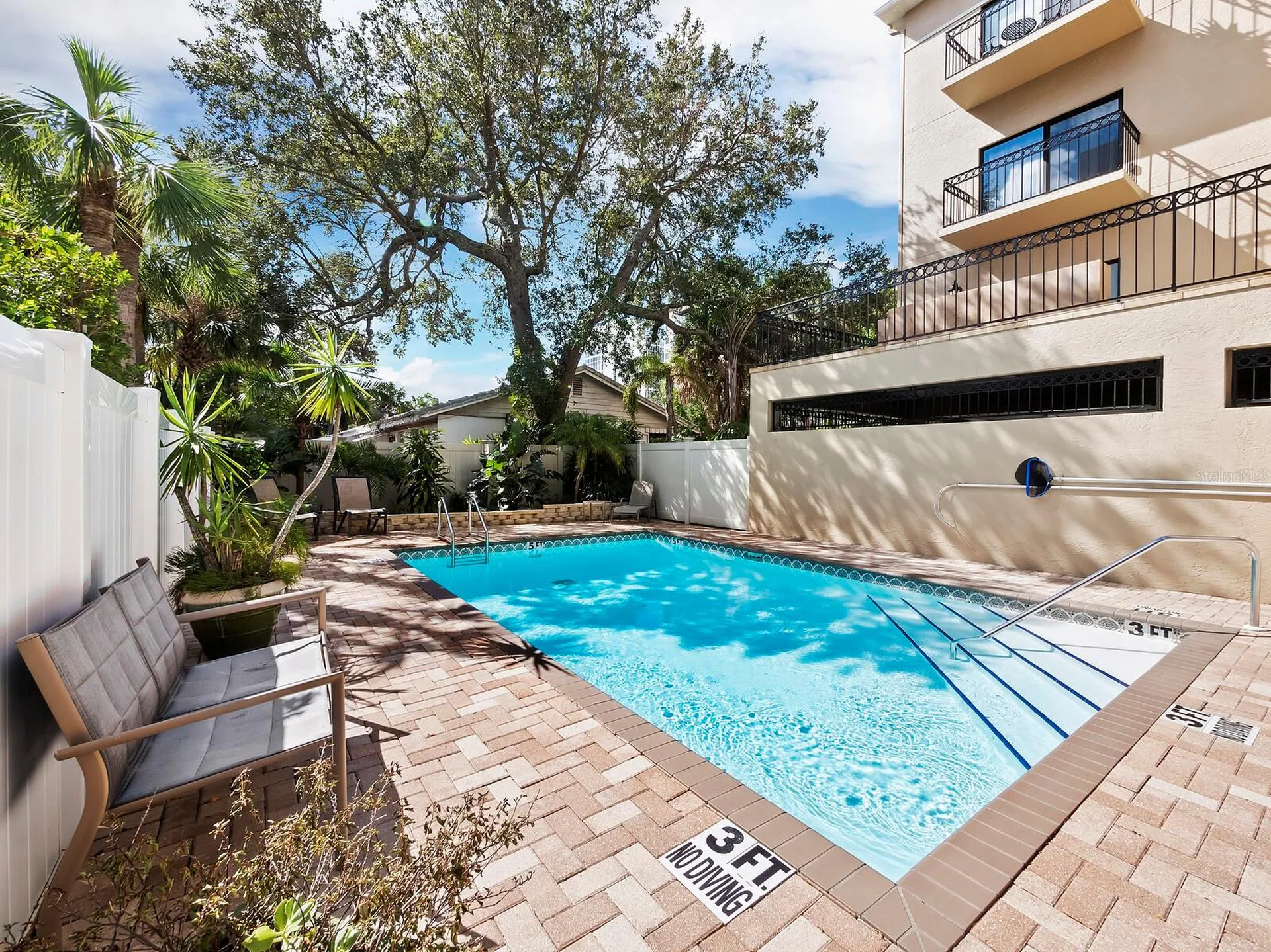205 Golden Gate Point Sarasota FL 34236
