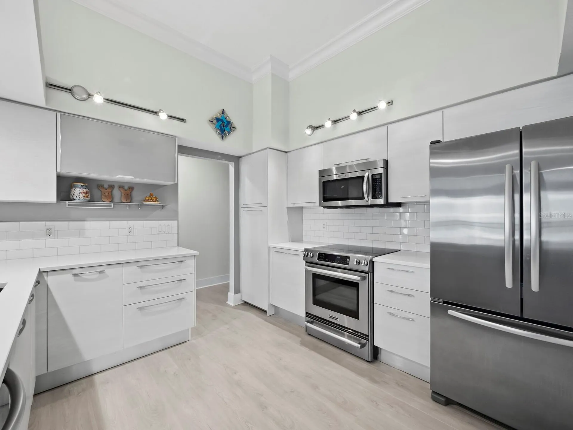 205 Golden Gate Point Sarasota FL 34236