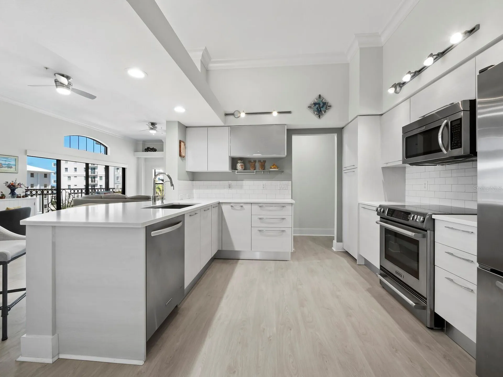 205 Golden Gate Point Sarasota FL 34236