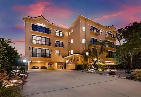 205 Golden Gate Point Sarasota FL 34236