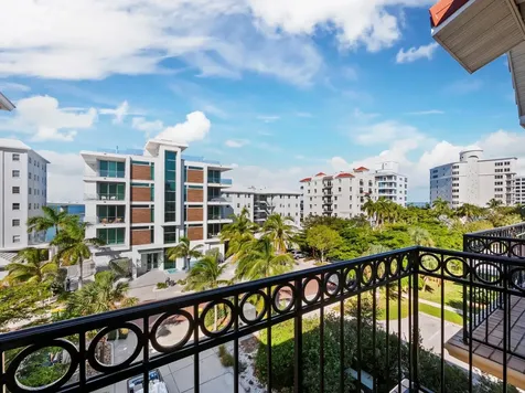 205 Golden Gate Point Sarasota FL 34236