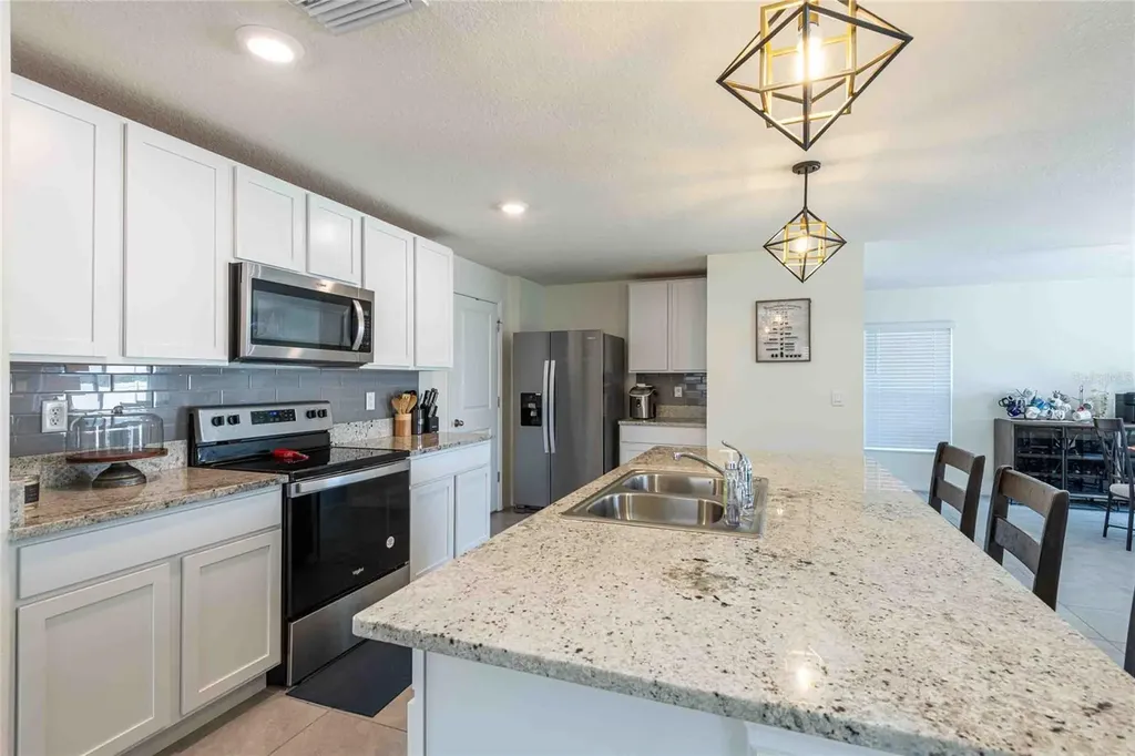 12172 Lily Magnolia Lane Riverview FL 33569