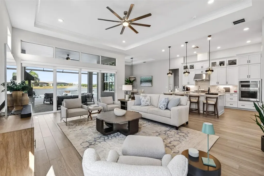 8122 Redonda Loop Lakewood Ranch FL 34202