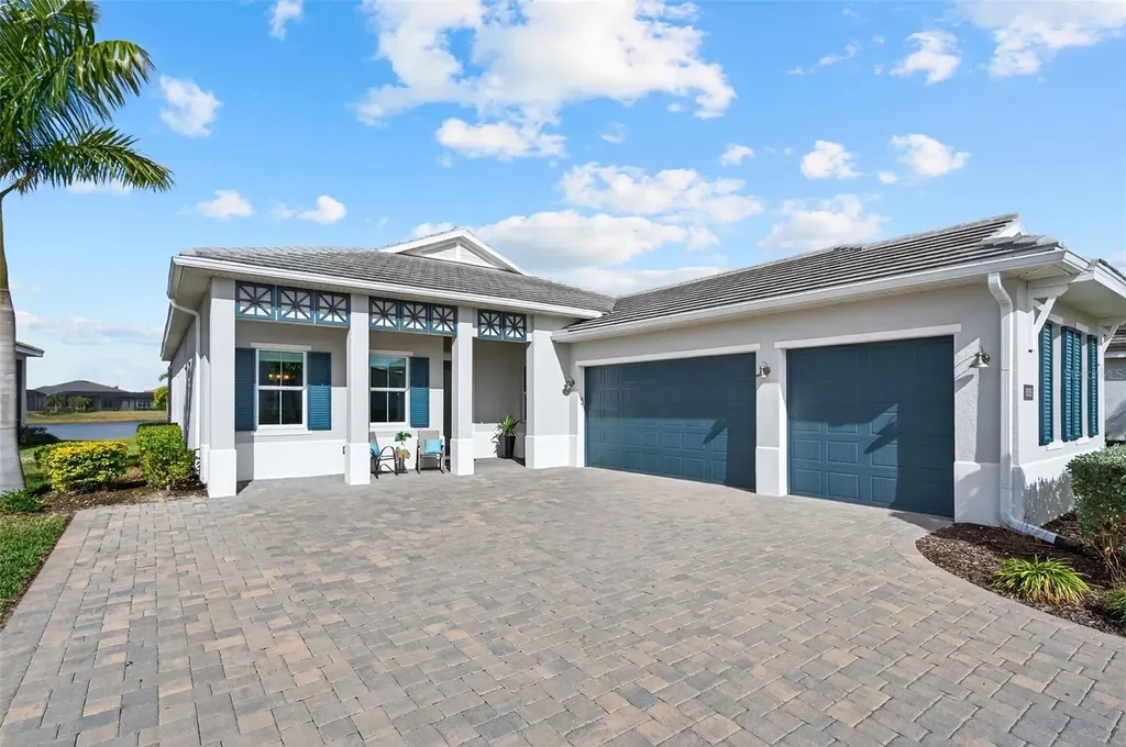 8122 Redonda Loop Lakewood Ranch FL 34202