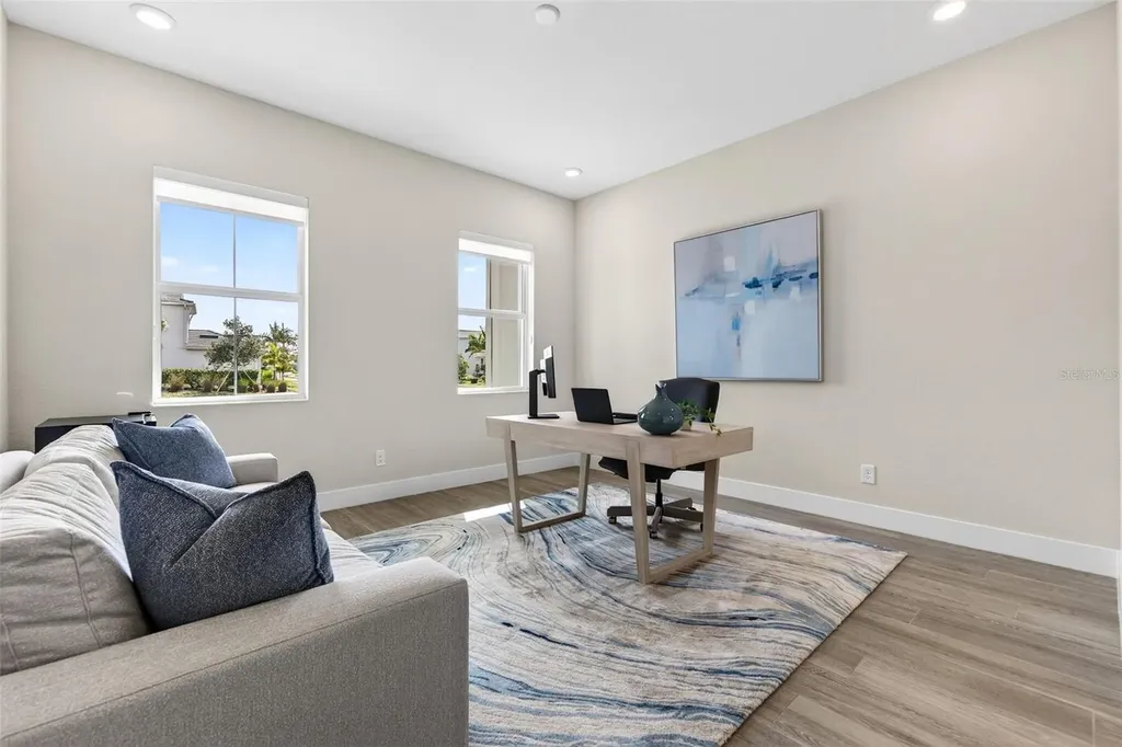 8122 Redonda Loop Lakewood Ranch FL 34202