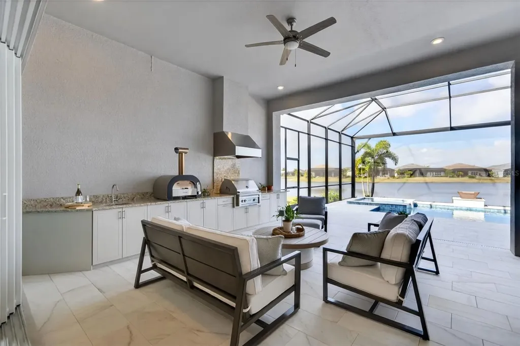 8122 Redonda Loop Lakewood Ranch FL 34202