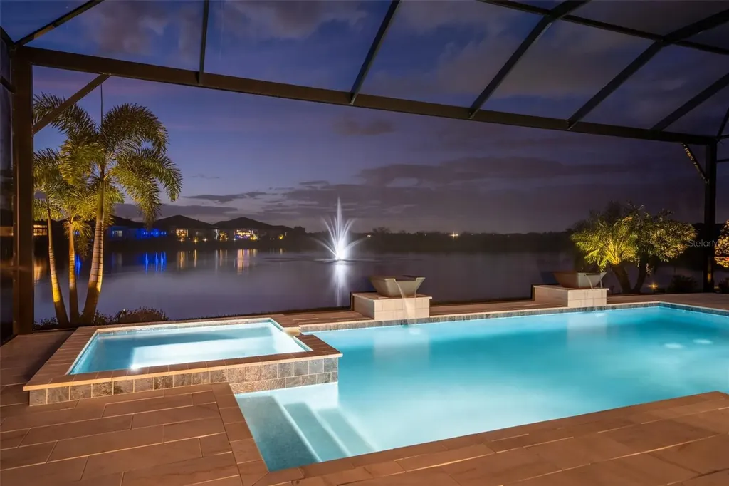 8122 Redonda Loop Lakewood Ranch FL 34202