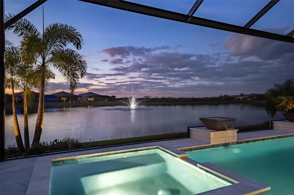 8122 Redonda Loop Lakewood Ranch FL 34202