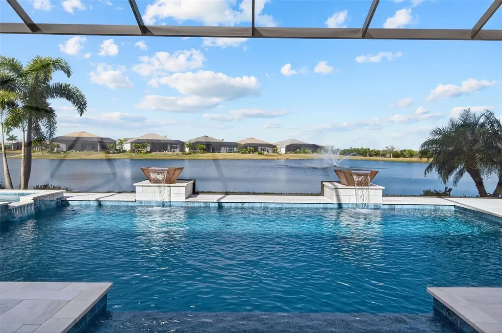 8122 Redonda Loop Lakewood Ranch FL 34202
