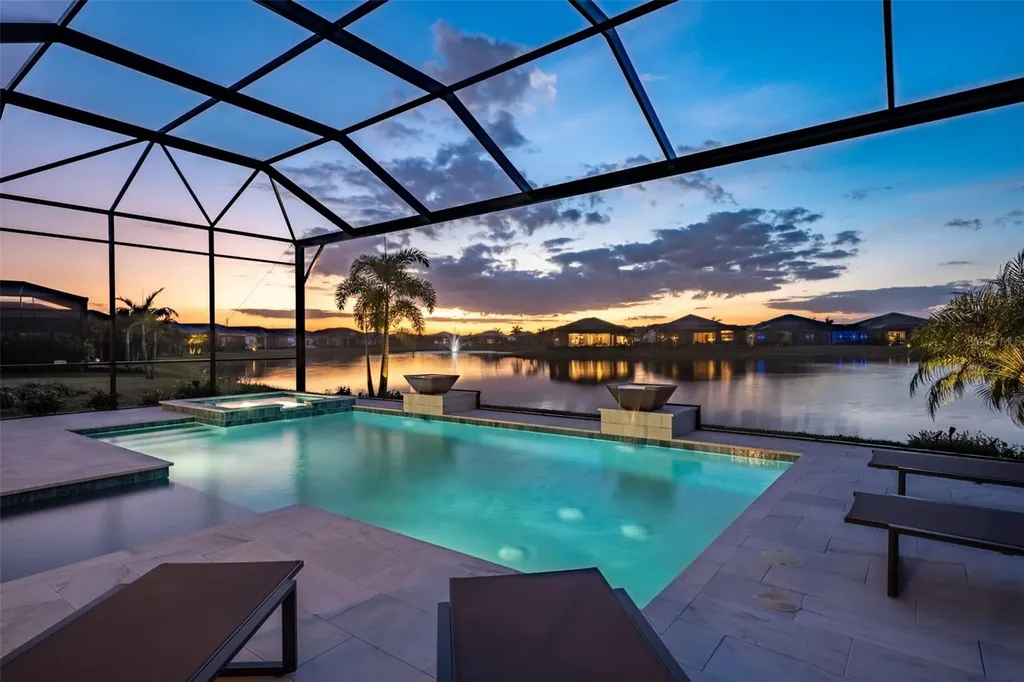 8122 Redonda Loop Lakewood Ranch FL 34202