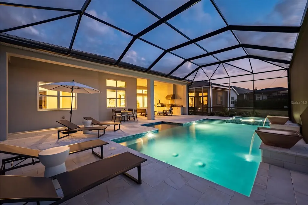 8122 Redonda Loop Lakewood Ranch FL 34202