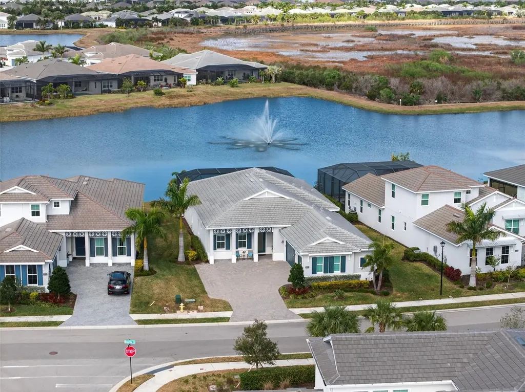 8122 Redonda Loop Lakewood Ranch FL 34202