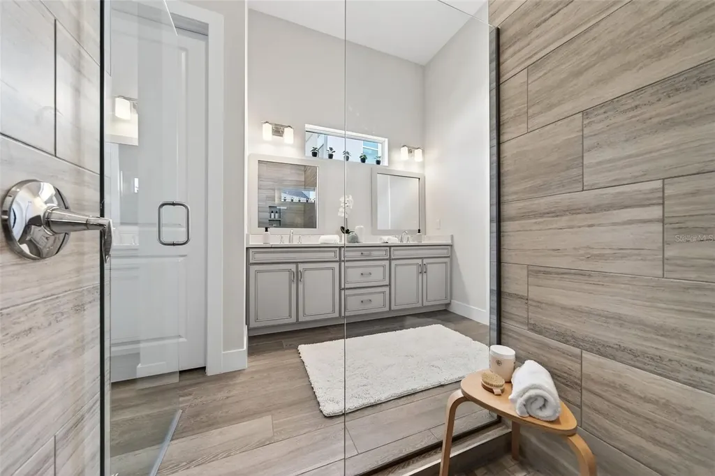 8122 Redonda Loop Lakewood Ranch FL 34202