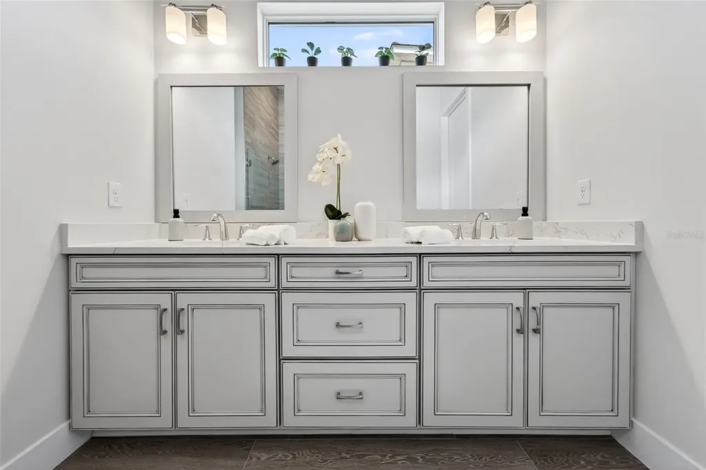 8122 Redonda Loop Lakewood Ranch FL 34202