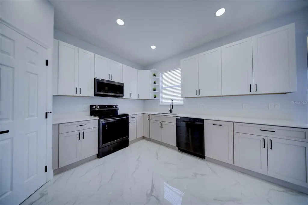 2851 Sweetspire Circle Kissimmee FL 34746