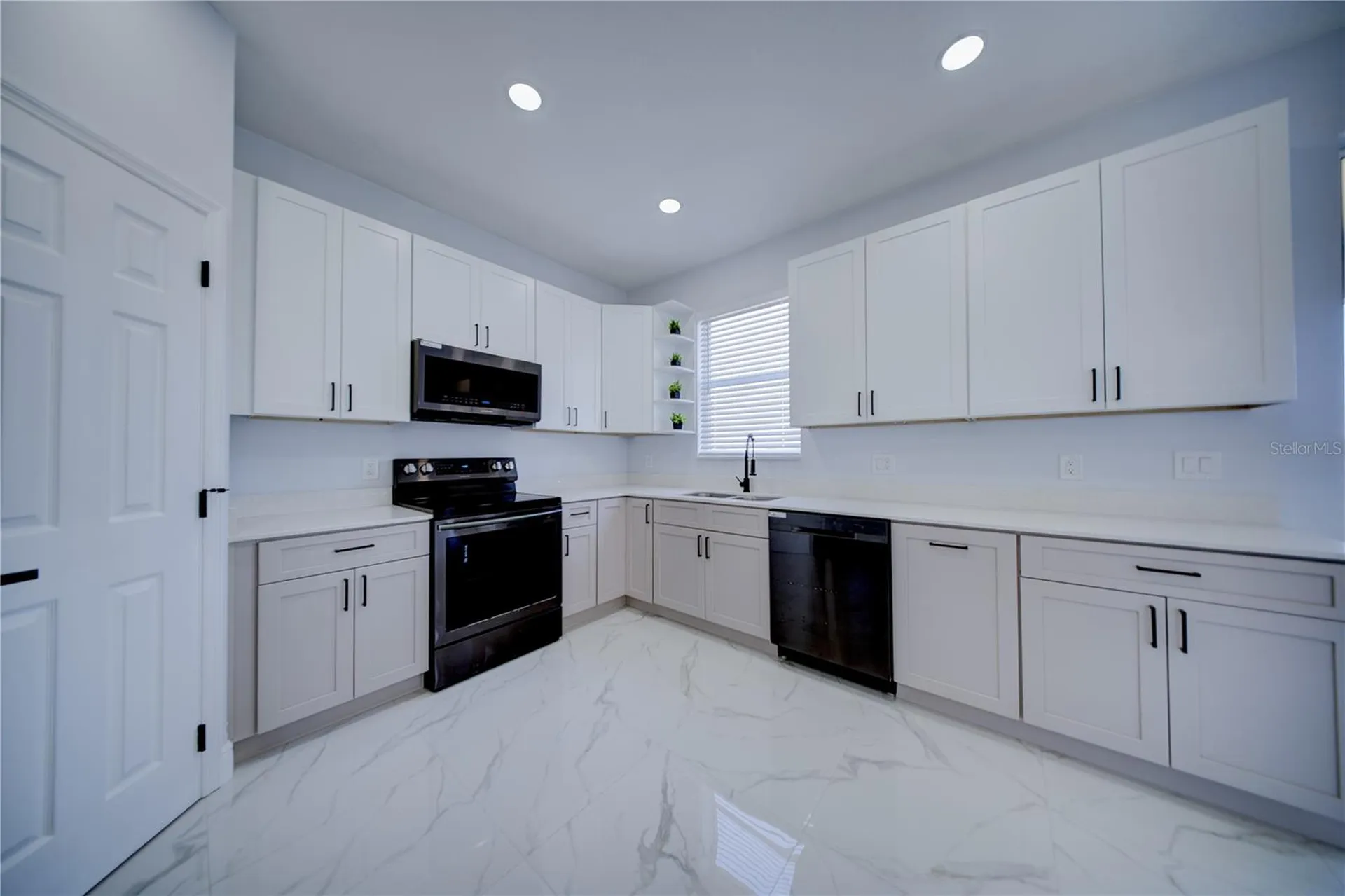 2851 Sweetspire Circle Kissimmee FL 34746