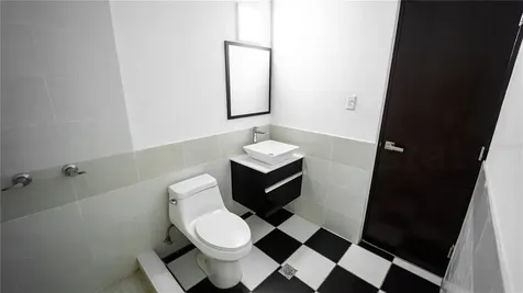 153 San Justo San Juan PR 00901