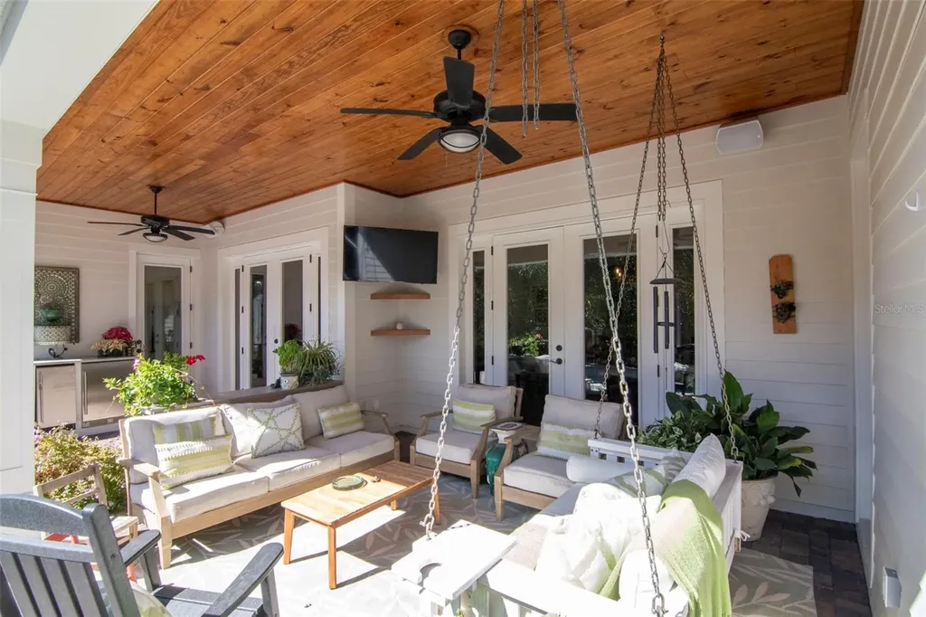 3808 W Barcelona Street Tampa FL 33629