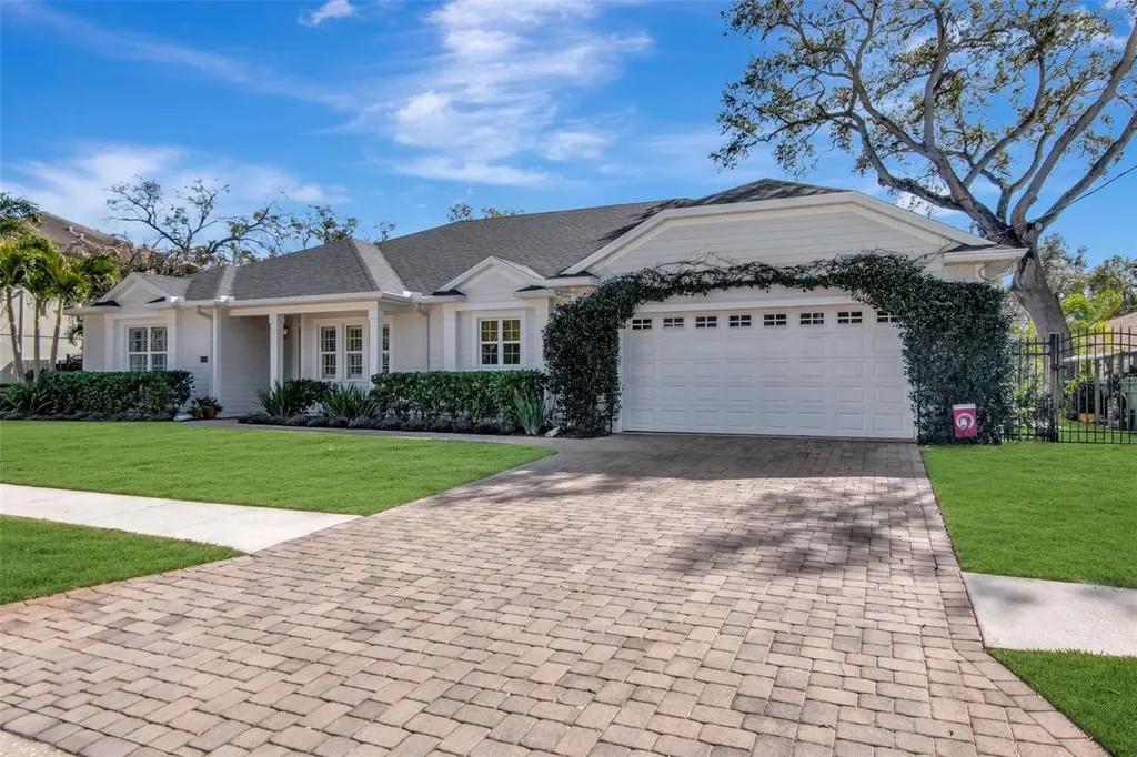 3808 W Barcelona Street Tampa FL 33629