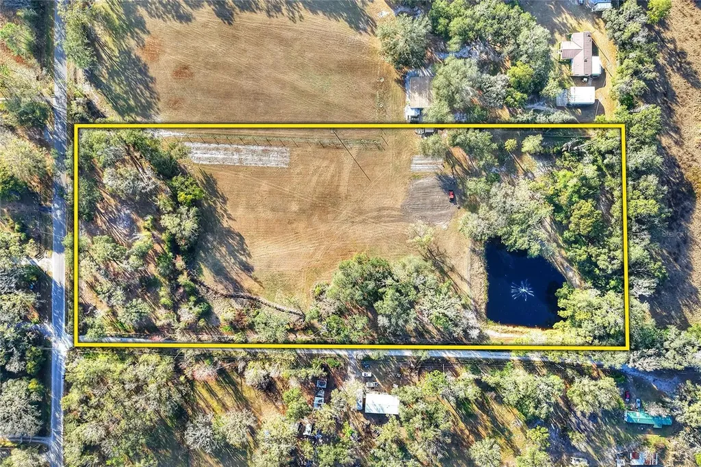 8602 Back Road Plant City FL 33565