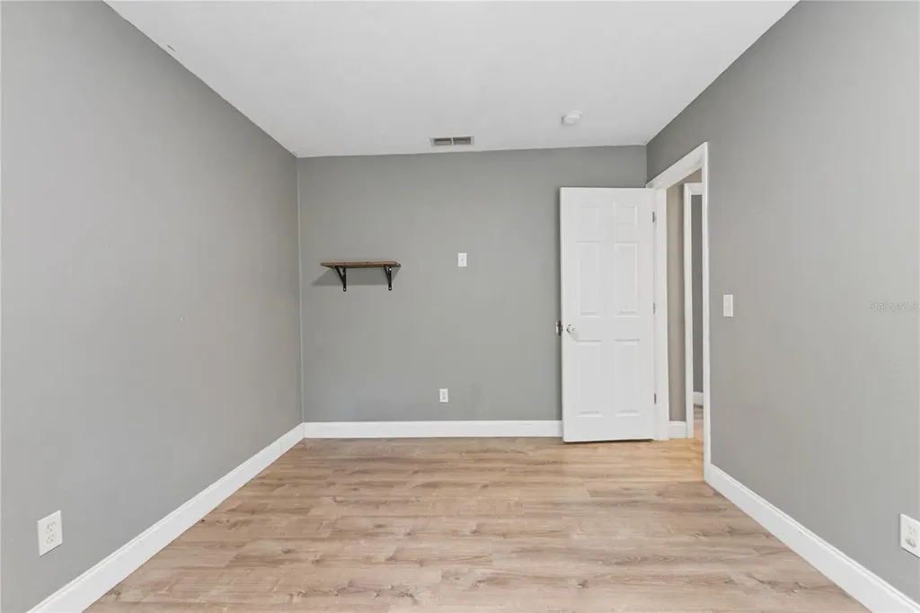 600 W Clarke Street Wildwood FL 34785