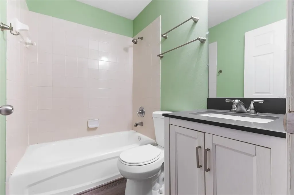 600 W Clarke Street Wildwood FL 34785