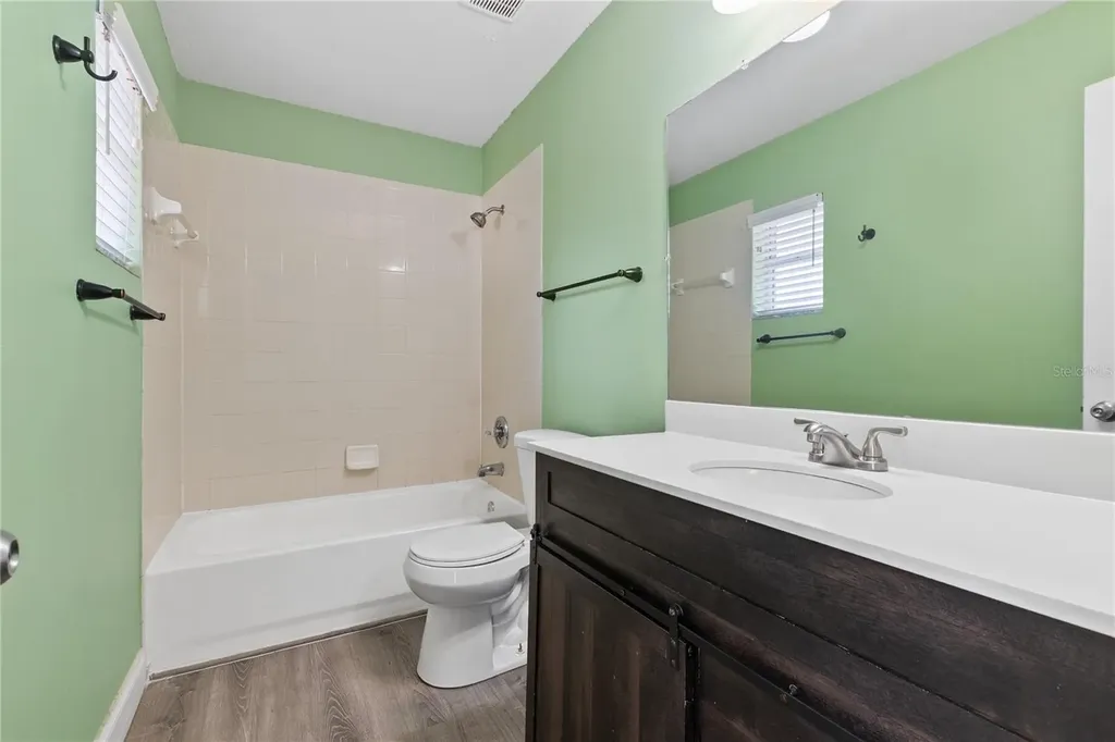 600 W Clarke Street Wildwood FL 34785