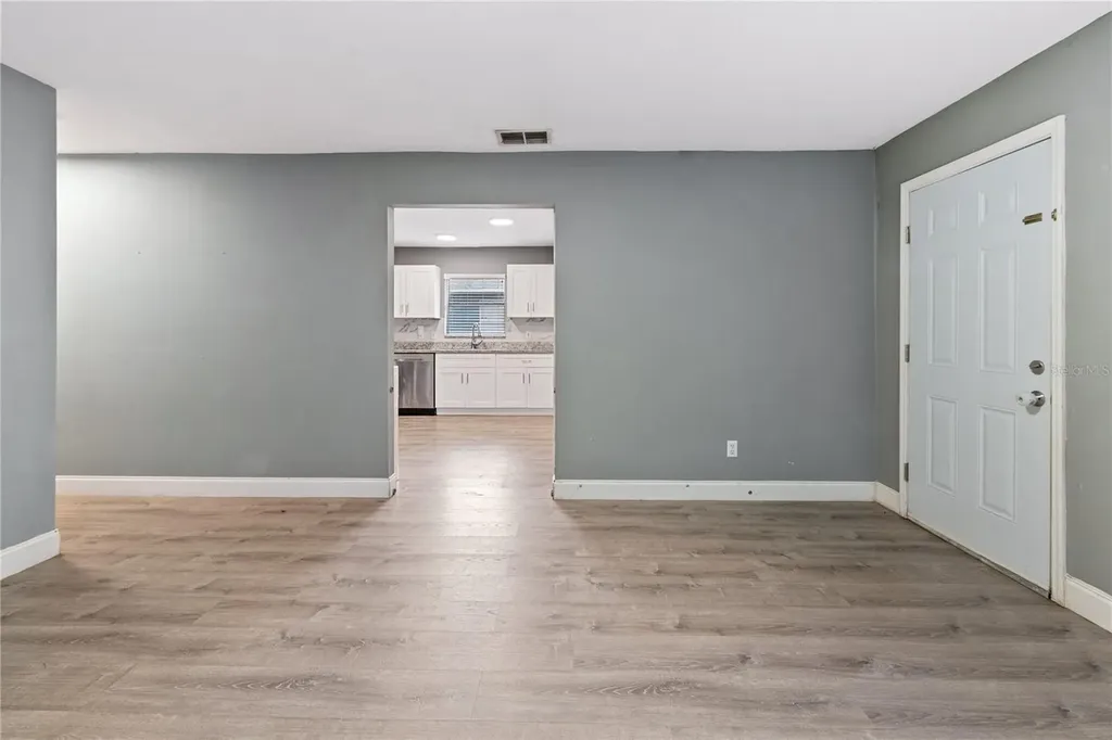 600 W Clarke Street Wildwood FL 34785