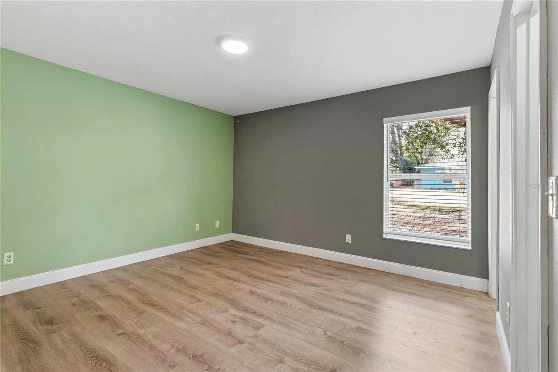 600 W Clarke Street Wildwood FL 34785