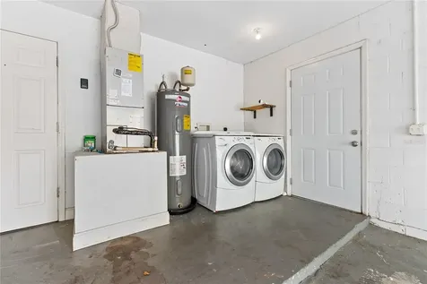 600 W Clarke Street Wildwood FL 34785