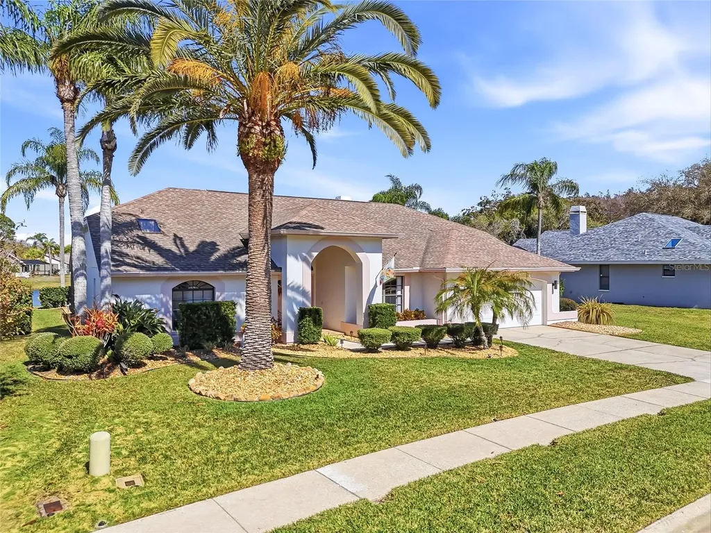 846 Centerwood Drive Tarpon Springs FL 34688