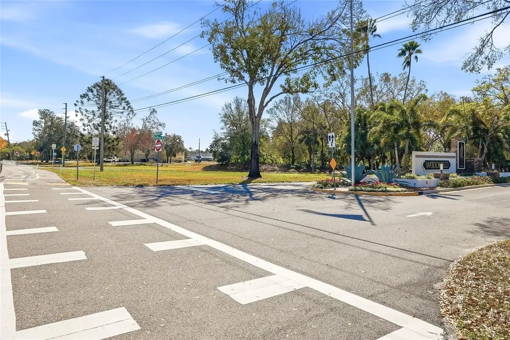 846 Centerwood Drive Tarpon Springs FL 34688
