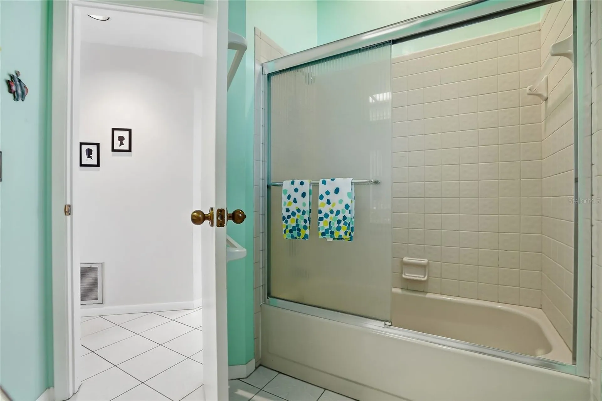 846 Centerwood Drive Tarpon Springs FL 34688