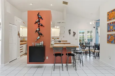 846 Centerwood Drive Tarpon Springs FL 34688