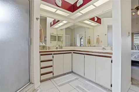 846 Centerwood Drive Tarpon Springs FL 34688